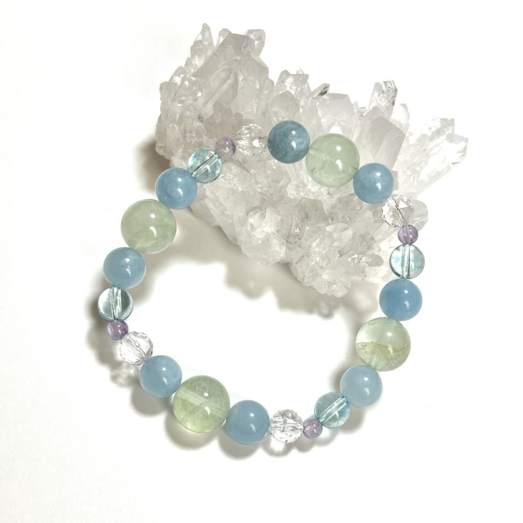 「 紫陽花─夢を見る─ 」  ✯ グリーンフローライト アクアマリン ブルートパーズ アメジスト / 天然石ブレスレット パワーストーン 天然石アクセサリー