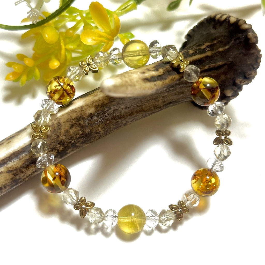 「 気品の蝶 」  ✯ バルティックアンバー イエローフローライト ゴールデンアンデシン ヘマタイト / 天然石ブレスレット パワーストーン 天然石アクセサリー