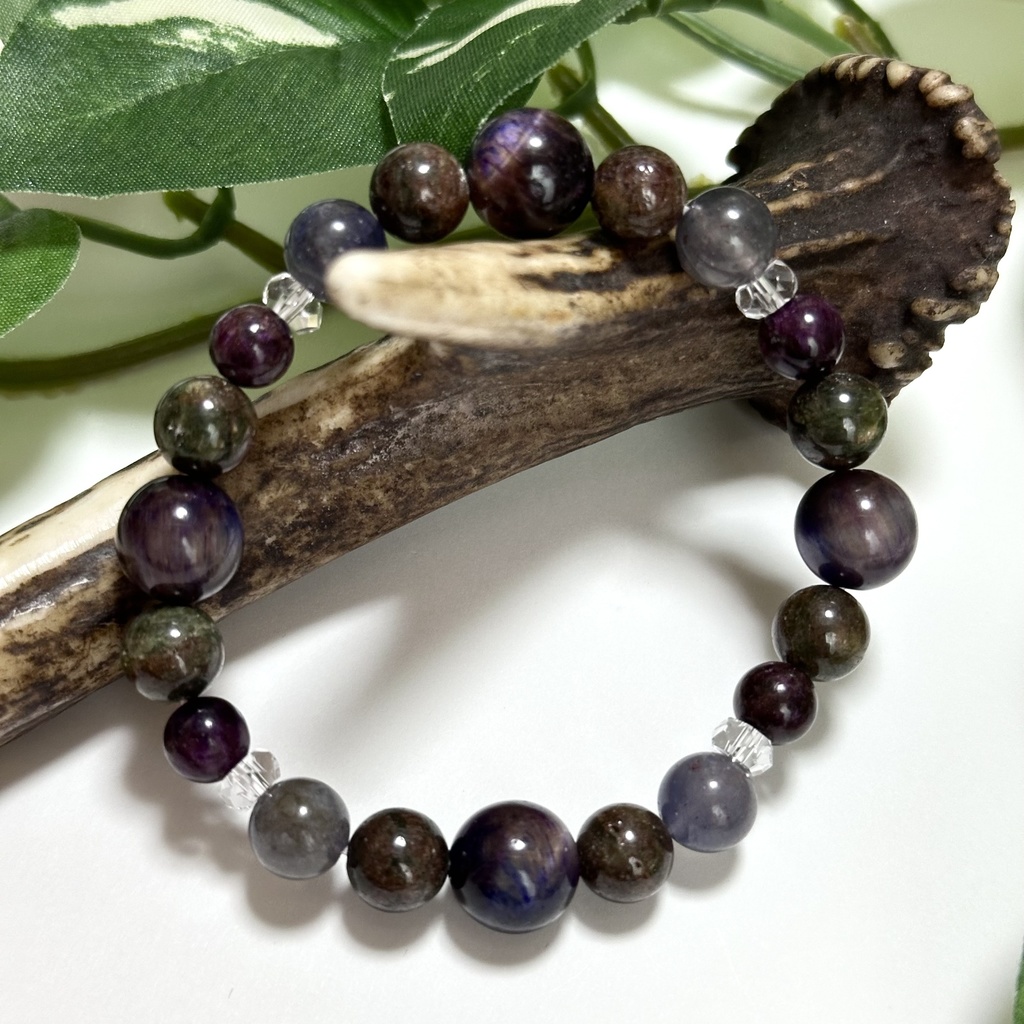 「 桔梗 」  ✯ 夜空色タイガーアイ エクロジャイト アイオライトサンストーン スティヒタイト / 天然石ブレスレット パワーストーン 天然石アクセサリー