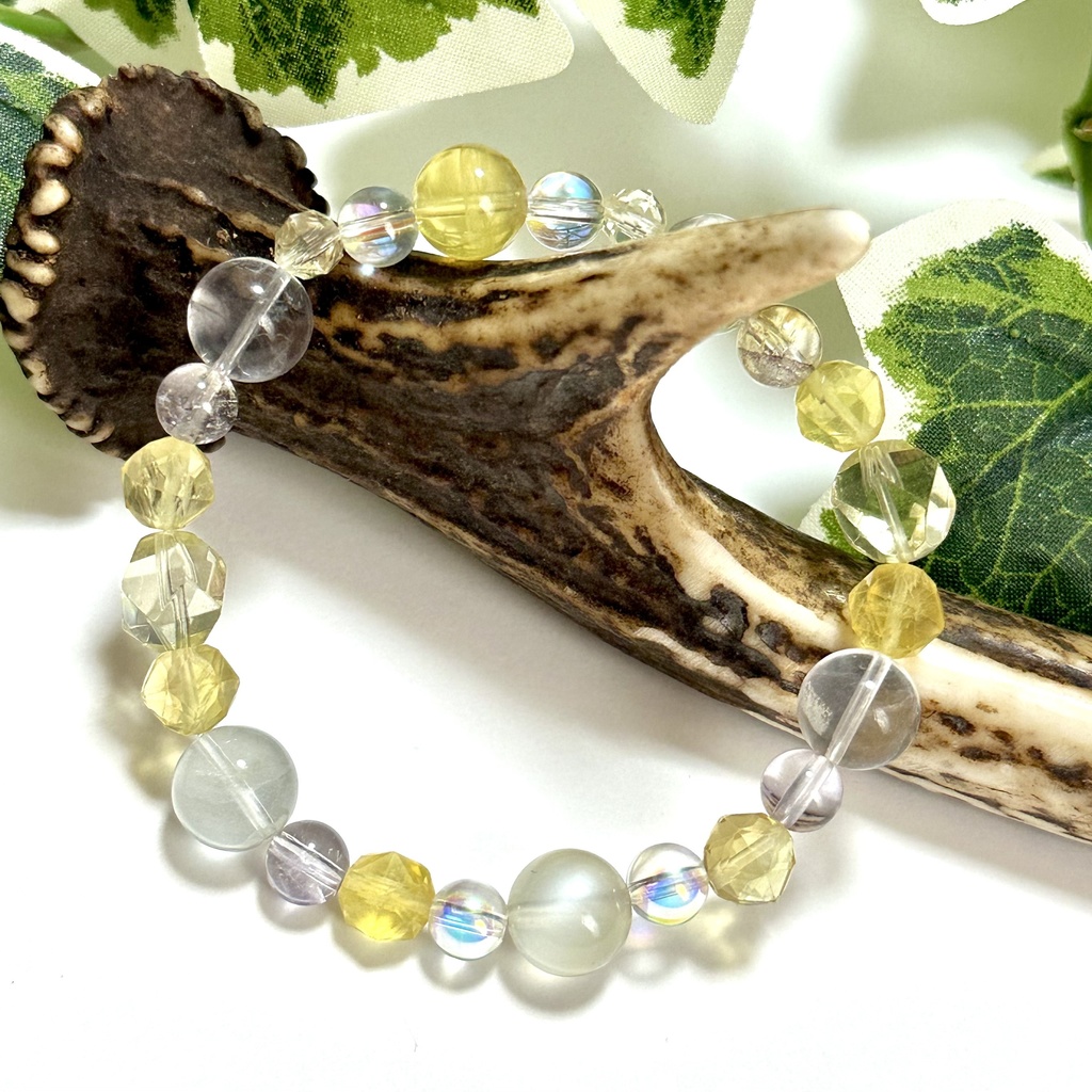 「 月明かり 」 ✯ ムーンストーン オーラクォーツ フローライト レモンクォーツ / 天然石ブレスレット パワーストーン 天然石アクセサリー