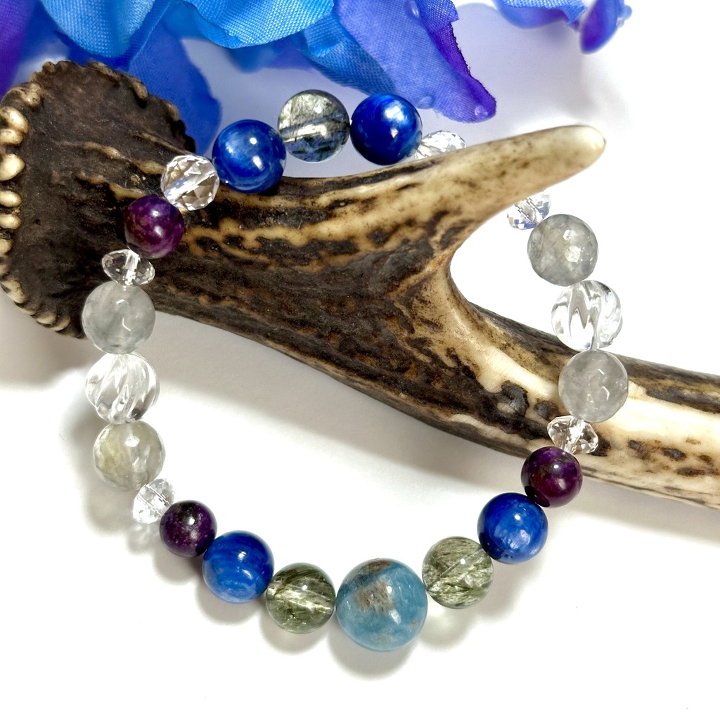 「 海のティアラ 」 ✯ アクアマリン カイヤナイト スティヒタイト クラウディクォーツ / 天然石ブレスレット パワーストーン 天然石アクセサリー