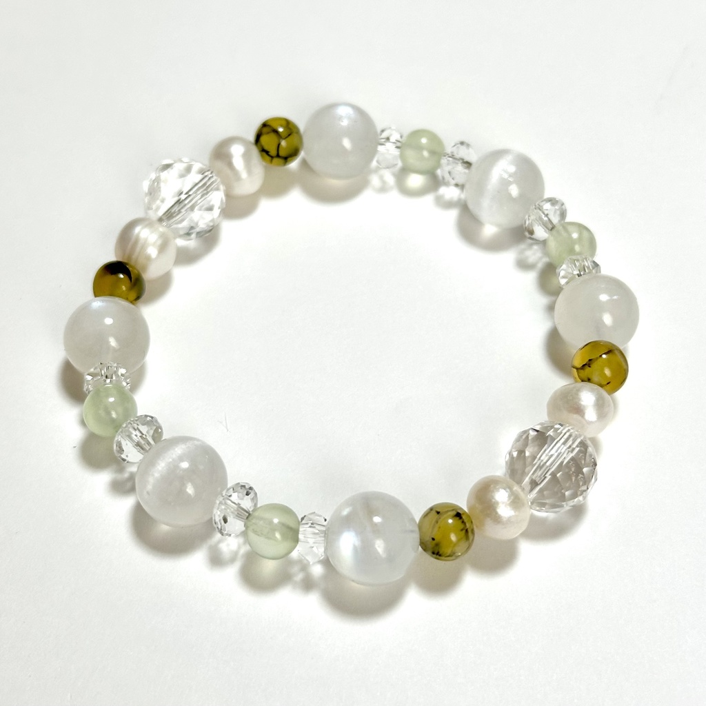 「 紫陽花─純真─ 」 ✯ セレナイト ムーンストーン 淡水パール プレナイト ドラゴンアゲート / 天然石ブレスレット パワーストーン 天然石アクセサリー