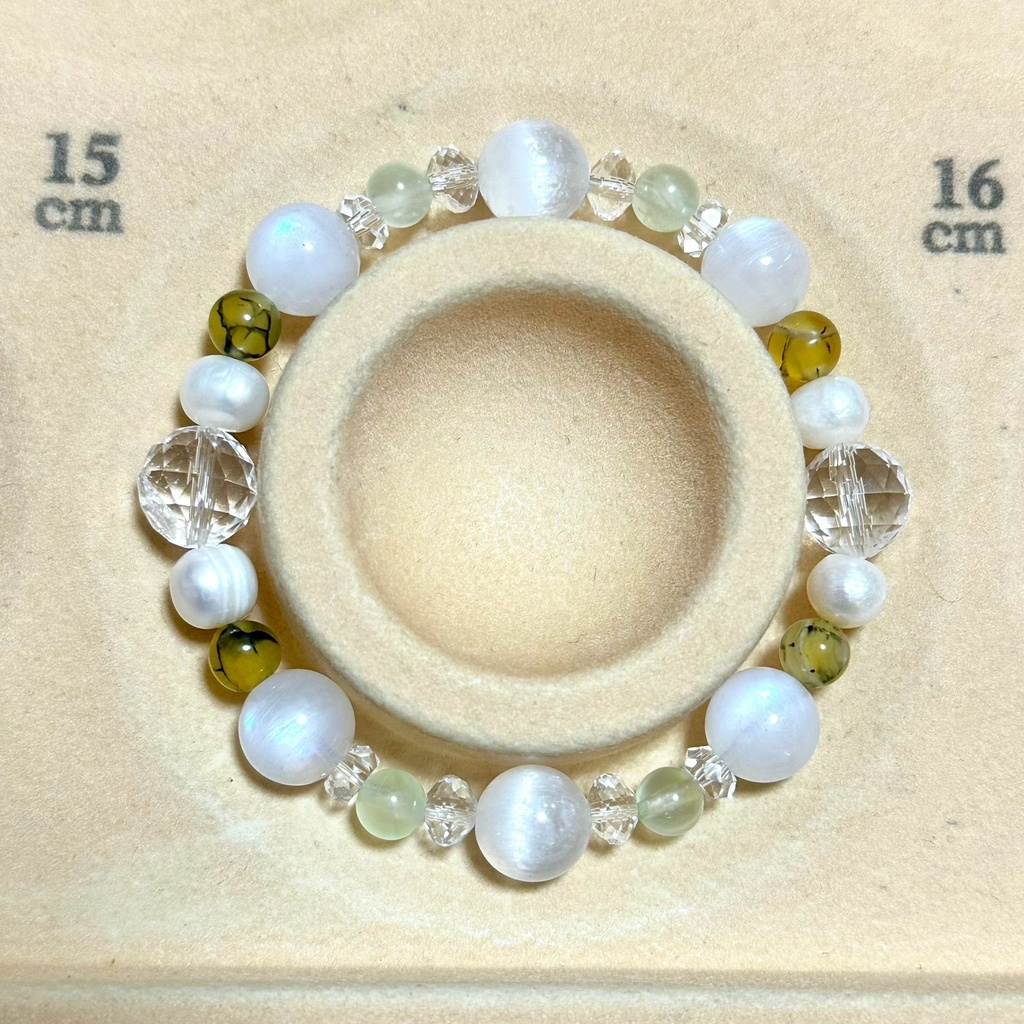 「 紫陽花─純真─ 」 ✯ セレナイト ムーンストーン 淡水パール プレナイト ドラゴンアゲート / 天然石ブレスレット パワーストーン 天然石アクセサリー