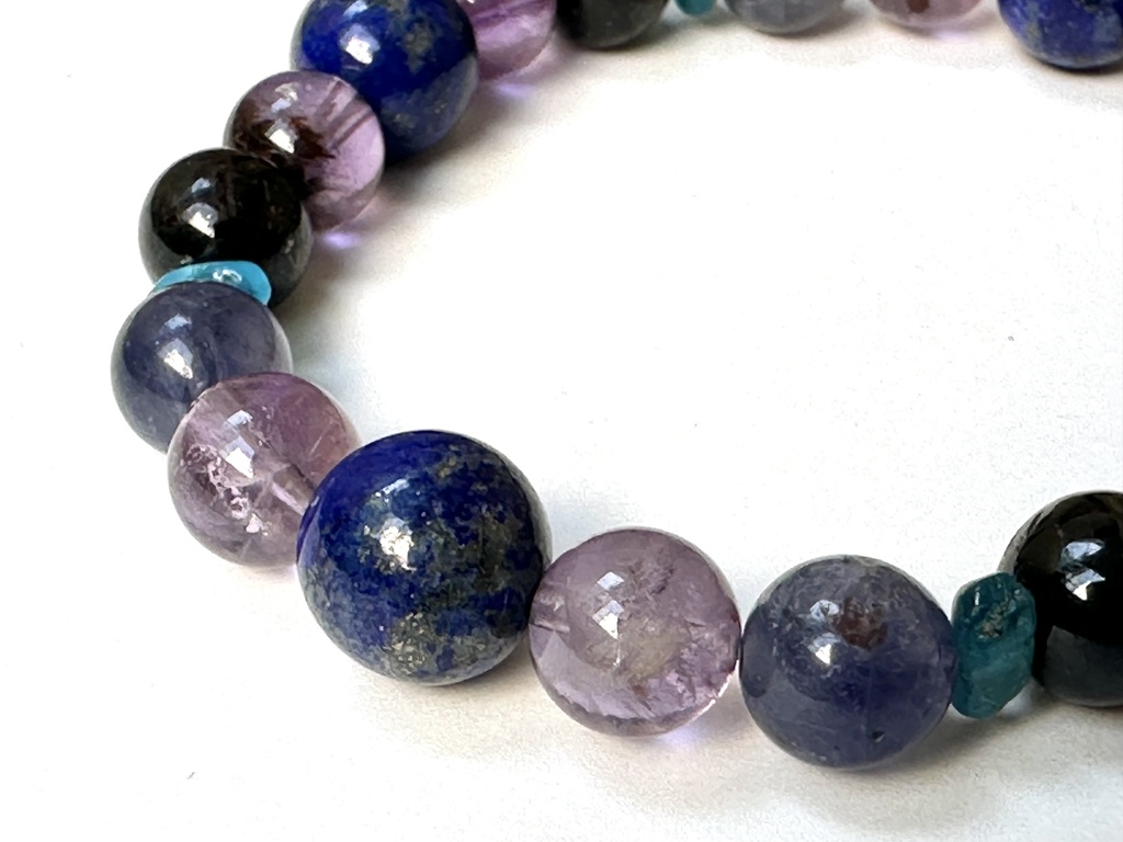 「 天の川 」 ✯ ラピスラズリ アメジストガーデンクォーツ ヌーマイト アパタイト アイオライトサンストーン/ 天然石ブレスレット パワーストーン 天然石アクセサリー