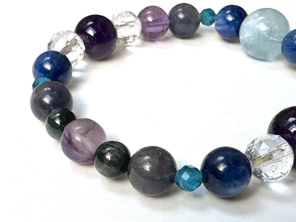 「 空の魔法 」 ✯ アクアマリン カイヤナイト アパタイト アメジスト イーグルアイ エンジェルシリカ/ 天然石ブレスレット パワーストーン 天然石アクセサリー