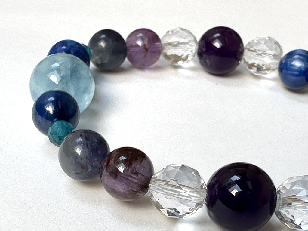 「 空の魔法 」 ✯ アクアマリン カイヤナイト アパタイト アメジスト イーグルアイ エンジェルシリカ/ 天然石ブレスレット パワーストーン 天然石アクセサリー