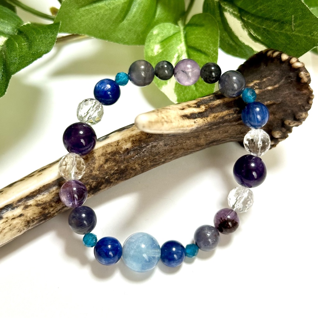 「 空の魔法 」 ✯ アクアマリン カイヤナイト アパタイト アメジスト イーグルアイ エンジェルシリカ/ 天然石ブレスレット パワーストーン 天然石アクセサリー