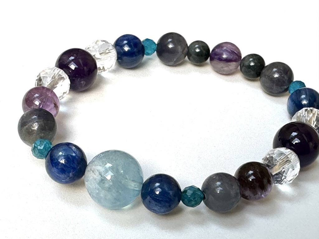 「 空の魔法 」 ✯ アクアマリン カイヤナイト アパタイト アメジスト イーグルアイ エンジェルシリカ/ 天然石ブレスレット パワーストーン 天然石アクセサリー