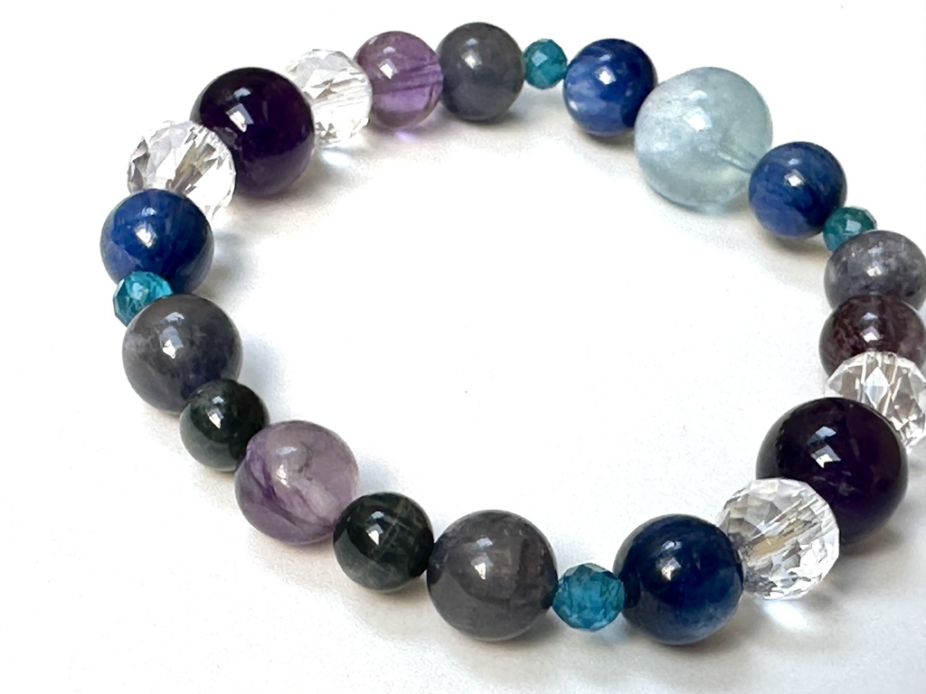 「 空の魔法 」 ✯ アクアマリン カイヤナイト アパタイト アメジスト イーグルアイ エンジェルシリカ/ 天然石ブレスレット パワーストーン 天然石アクセサリー