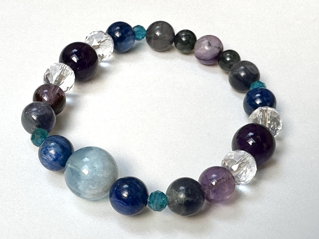 「 空の魔法 」 ✯ アクアマリン カイヤナイト アパタイト アメジスト イーグルアイ エンジェルシリカ/ 天然石ブレスレット パワーストーン 天然石アクセサリー