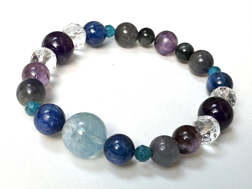 「 空の魔法 」 ✯ アクアマリン カイヤナイト アパタイト アメジスト イーグルアイ エンジェルシリカ/ 天然石ブレスレット パワーストーン 天然石アクセサリー