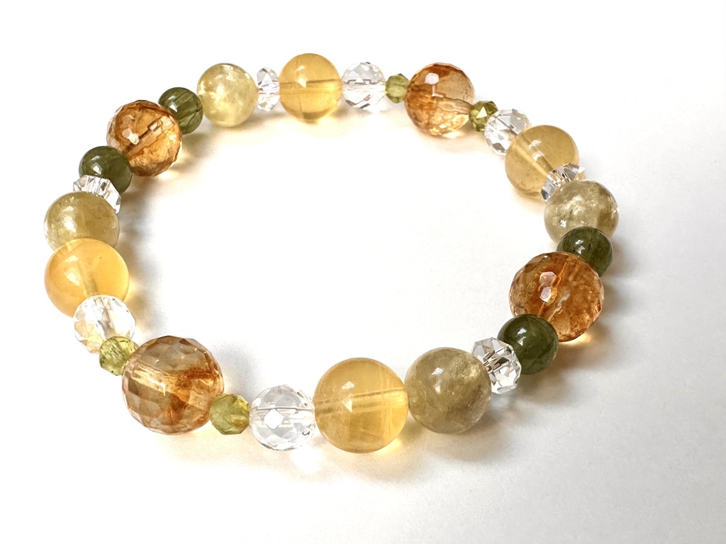 「 ノエルの星 」 ✯ シトリン ペリドット イエローフローライト ゴールデンマイカ グリーンアパタイト/ 天然石ブレスレット パワーストーン 天然石アクセサリー