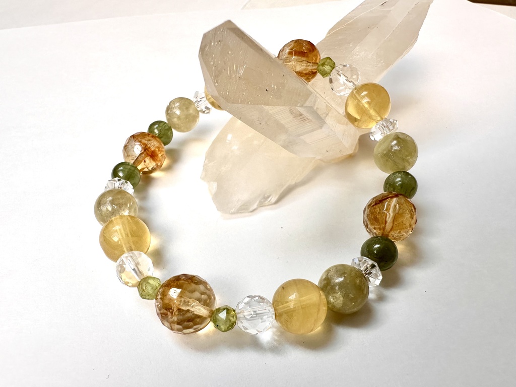 「 ノエルの星 」 ✯ シトリン ペリドット イエローフローライト ゴールデンマイカ グリーンアパタイト/ 天然石ブレスレット パワーストーン 天然石アクセサリー