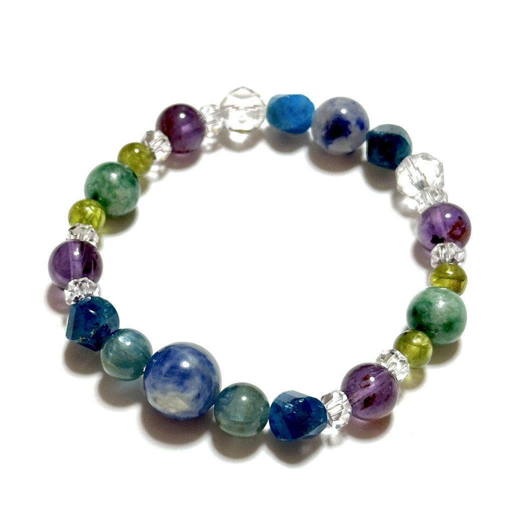 「 雨色 」 ✯ カイヤナイトシリカ ブルーアパタイト アメジストガーデンクォーツ ペリドット デュモルチェライトインクォーツ / 天然石ブレスレット パワーストーン 天然石アクセサリー