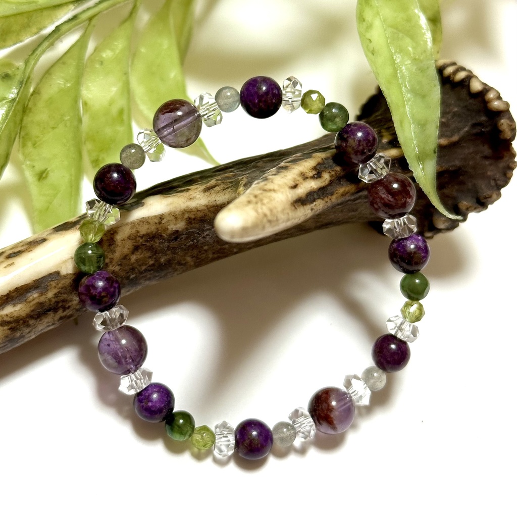 「 すみれ想い 」 ✯ アメジストガーデンクォーツ スティヒタイト ペリドット グリーントルマリン / 天然石ブレスレット パワーストーン 天然石アクセサリー