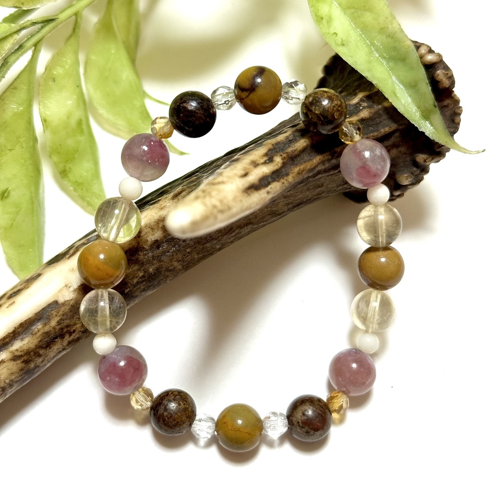 「 ふくふくスズメと梅の花 」 ✯ モッカイト ブロンザイト イエローフローライト レピドライトインピンクトルマリンシリカ / 天然石ブレスレット パワーストーン 天然石アクセサリー