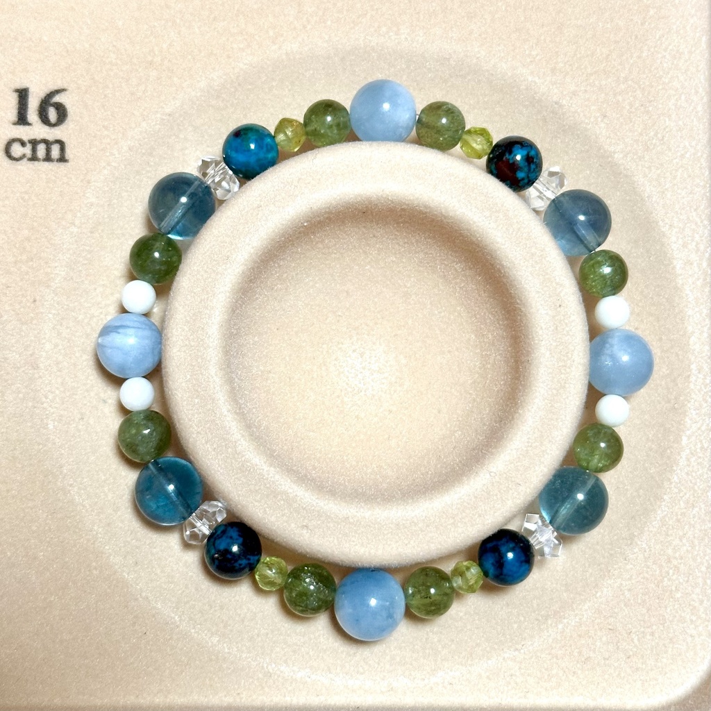 「 ネモフィラの花 」 ✯ アクアマリン ブルーフローライト ペリドット クリソコラ グリーンアパタイト ホワイトコーラル / 天然石ブレスレット パワーストーン 天然石アクセサリー