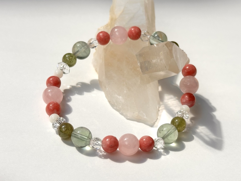 「 花海棠 」 ✯ ローズクォーツ チューライト ホワイトコーラル グリーンアパタイト グリーンフローライト / 天然石ブレスレット パワーストーン 天然石アクセサリー
