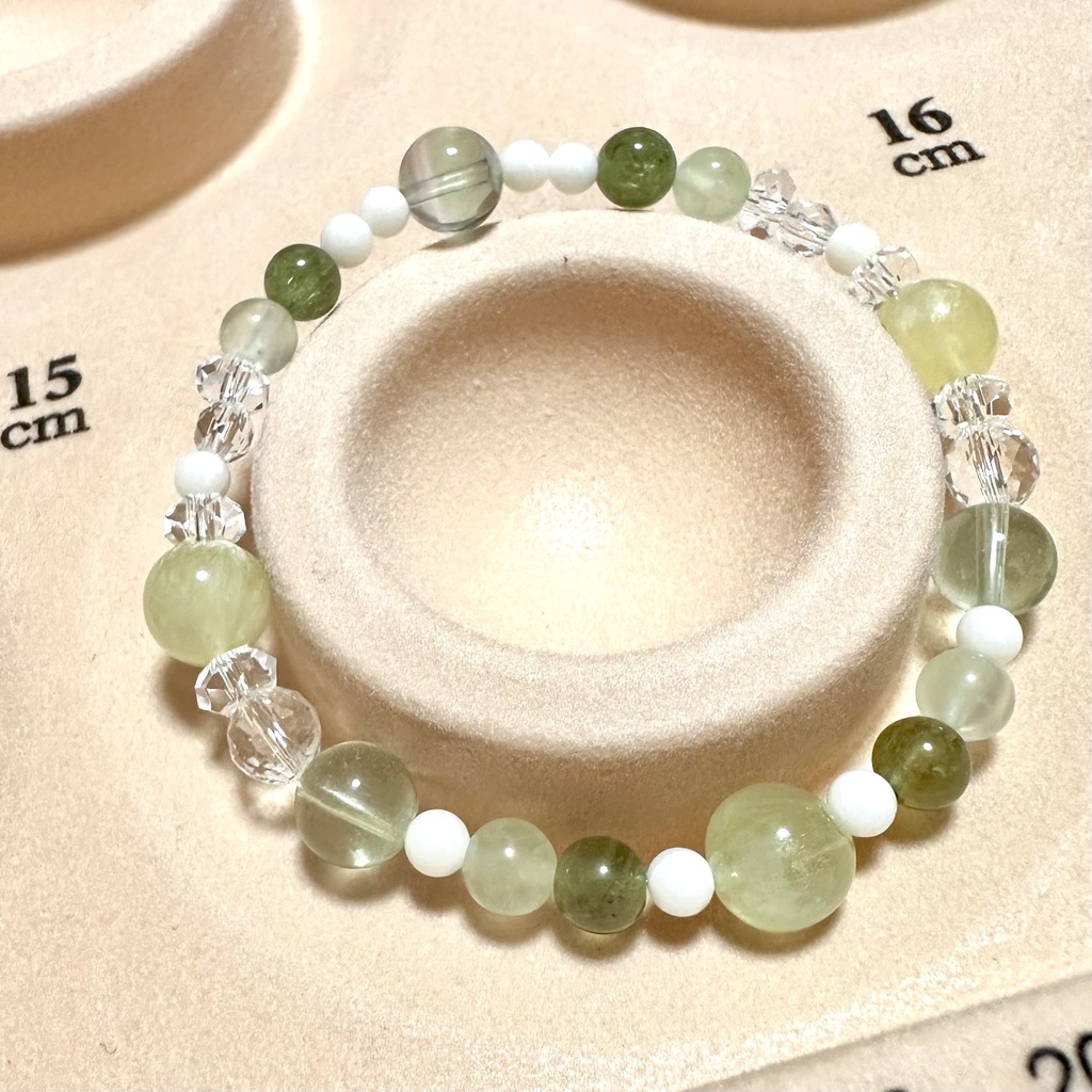 「 なずな 」 ✯ ゴールデンプレナイト ホワイトコーラル グリーンアパタイト プレナイト グリーンフローライト / 天然石ブレスレット パワーストーン 天然石アクセサリー