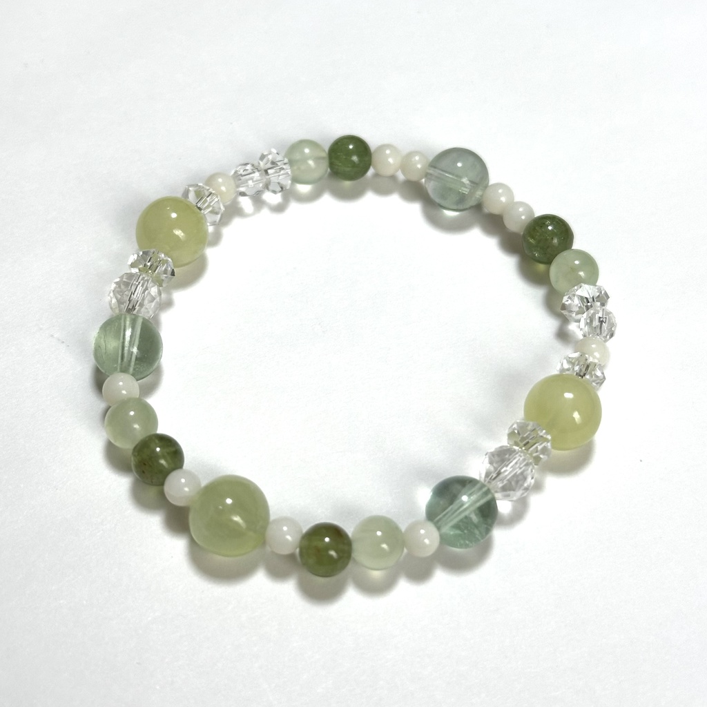 「 なずな 」 ✯ ゴールデンプレナイト ホワイトコーラル グリーンアパタイト プレナイト グリーンフローライト / 天然石ブレスレット パワーストーン 天然石アクセサリー