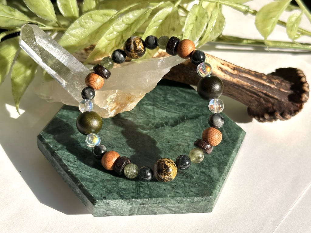「 見据える鷲 」 ✯ ボルダーオパール イーグルアイ グリーンアパタイト 黒檀 緑檀 生命樹 屋久杉 半面オーラ水晶/ 天然石ブレスレット パワーストーン 天然石アクセサリー