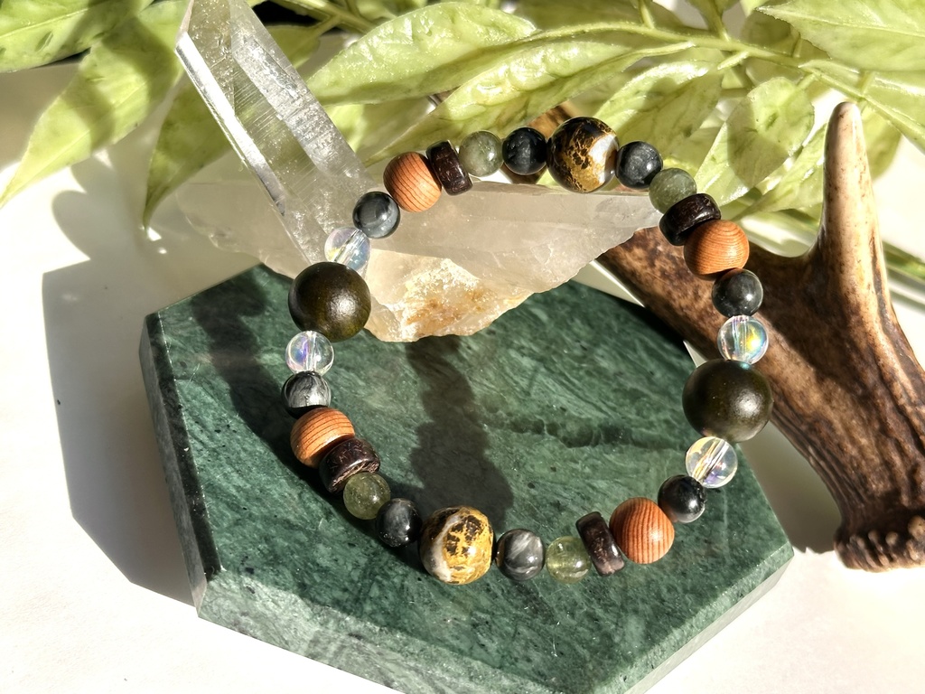 「 見据える鷲 」 ✯ ボルダーオパール イーグルアイ グリーンアパタイト 黒檀 緑檀 生命樹 屋久杉 半面オーラ水晶/ 天然石ブレスレット パワーストーン 天然石アクセサリー