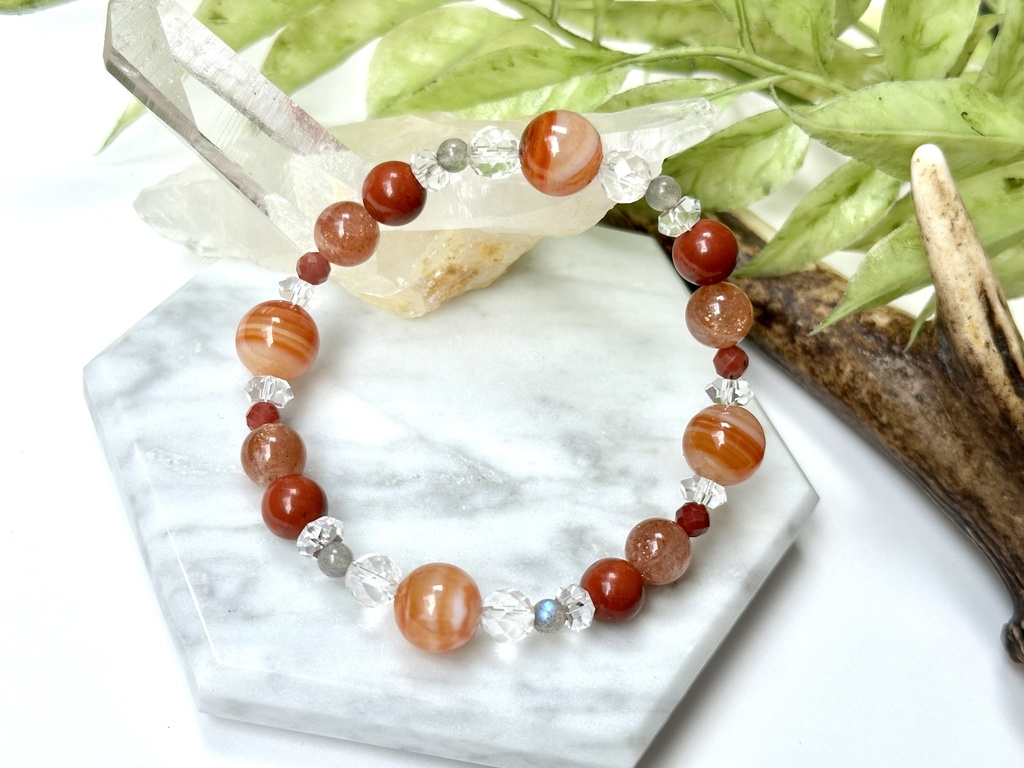 「 茜の羽 」 ✯ サードオニキス ラブラドライト レッドジャスパー マイカサンストーン アンデシン / 天然石ブレスレット パワーストーン 天然石アクセサリー