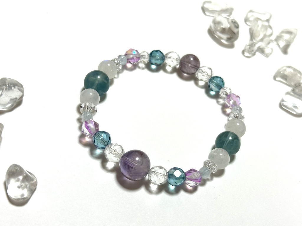 「 人魚姫の恋 」 ✯ アメジスト ムーンストーン ルナフラッシュ アクアオーラ フェザーインフローライトetc/ 天然石ブレスレット パワーストーン 天然石アクセサリー