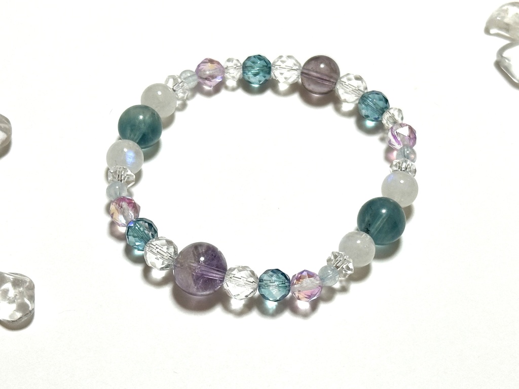 「 人魚姫の恋 」 ✯ アメジスト ムーンストーン ルナフラッシュ アクアオーラ フェザーインフローライトetc/ 天然石ブレスレット パワーストーン 天然石アクセサリー