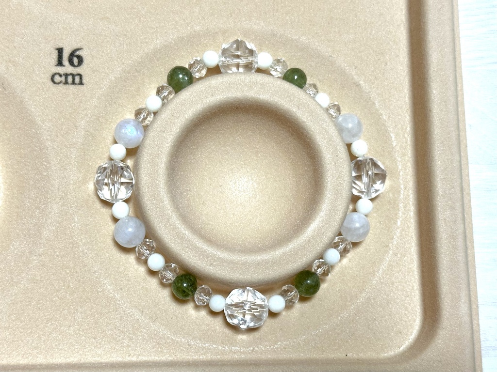 「 銀木犀 」 ✯ 水晶 ホワイトコーラル ムーンストーン グリーンアパタイト / 天然石ブレスレット パワーストーン 天然石アクセサリー