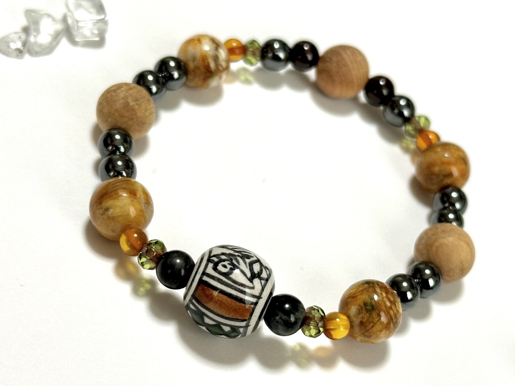 「 飛翔 」 ✯ コンドル アンデスビーズ イーグルアイ 琥珀 崖柏 ゴールデンオパール ヘマタイト ガーネット チェコビーズ / 天然石ブレスレット パワーストーン 天然石アクセサリー