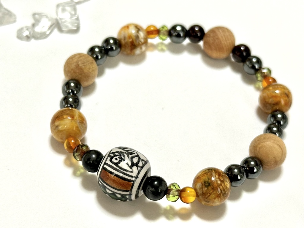 「 飛翔 」 ✯ コンドル アンデスビーズ イーグルアイ 琥珀 崖柏 ゴールデンオパール ヘマタイト ガーネット チェコビーズ / 天然石ブレスレット パワーストーン 天然石アクセサリー