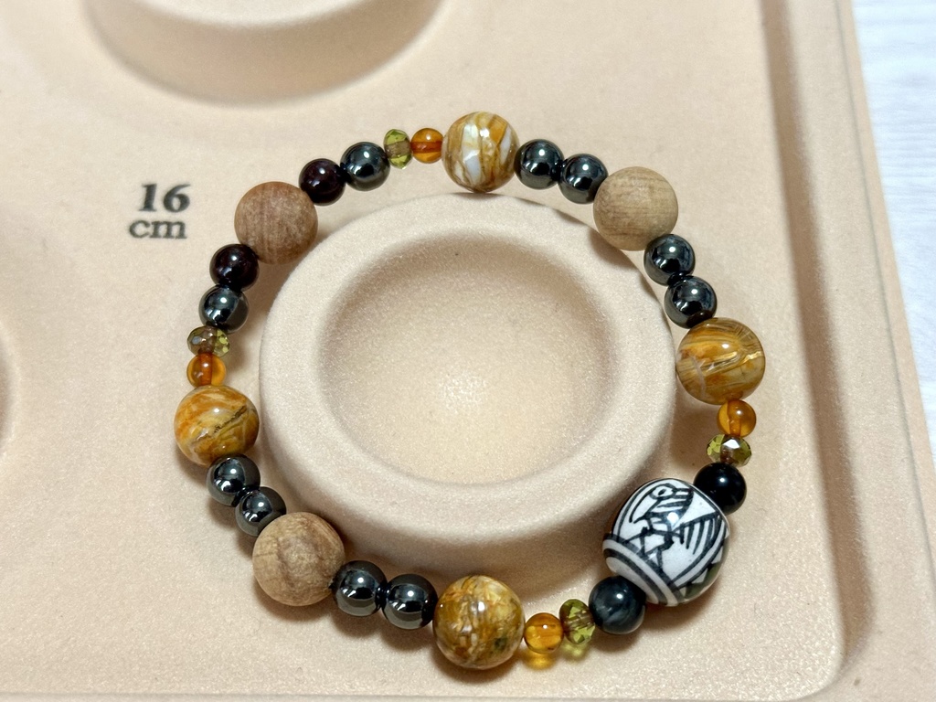 「 飛翔 」 ✯ コンドル アンデスビーズ イーグルアイ 琥珀 崖柏 ゴールデンオパール ヘマタイト ガーネット チェコビーズ / 天然石ブレスレット パワーストーン 天然石アクセサリー