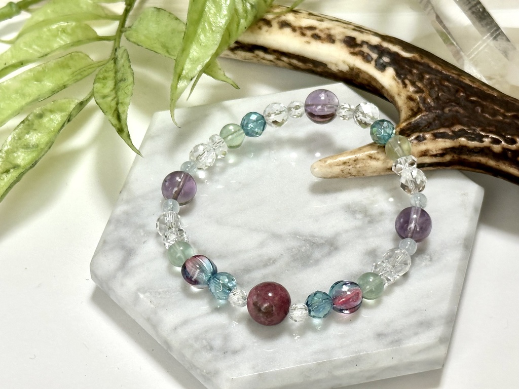 「 梅雨の花 」 ✯ ロードナイト アメジスト アクアオーラ アクアマリン チェコビーズ etc / 天然石ブレスレット パワーストーン 天然石アクセサリー
