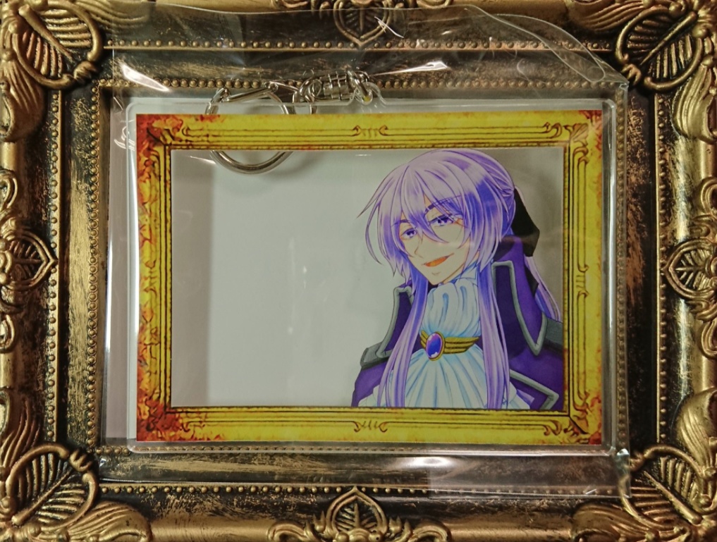 ¥800→¥500/絵になるヴェノ公アクキー