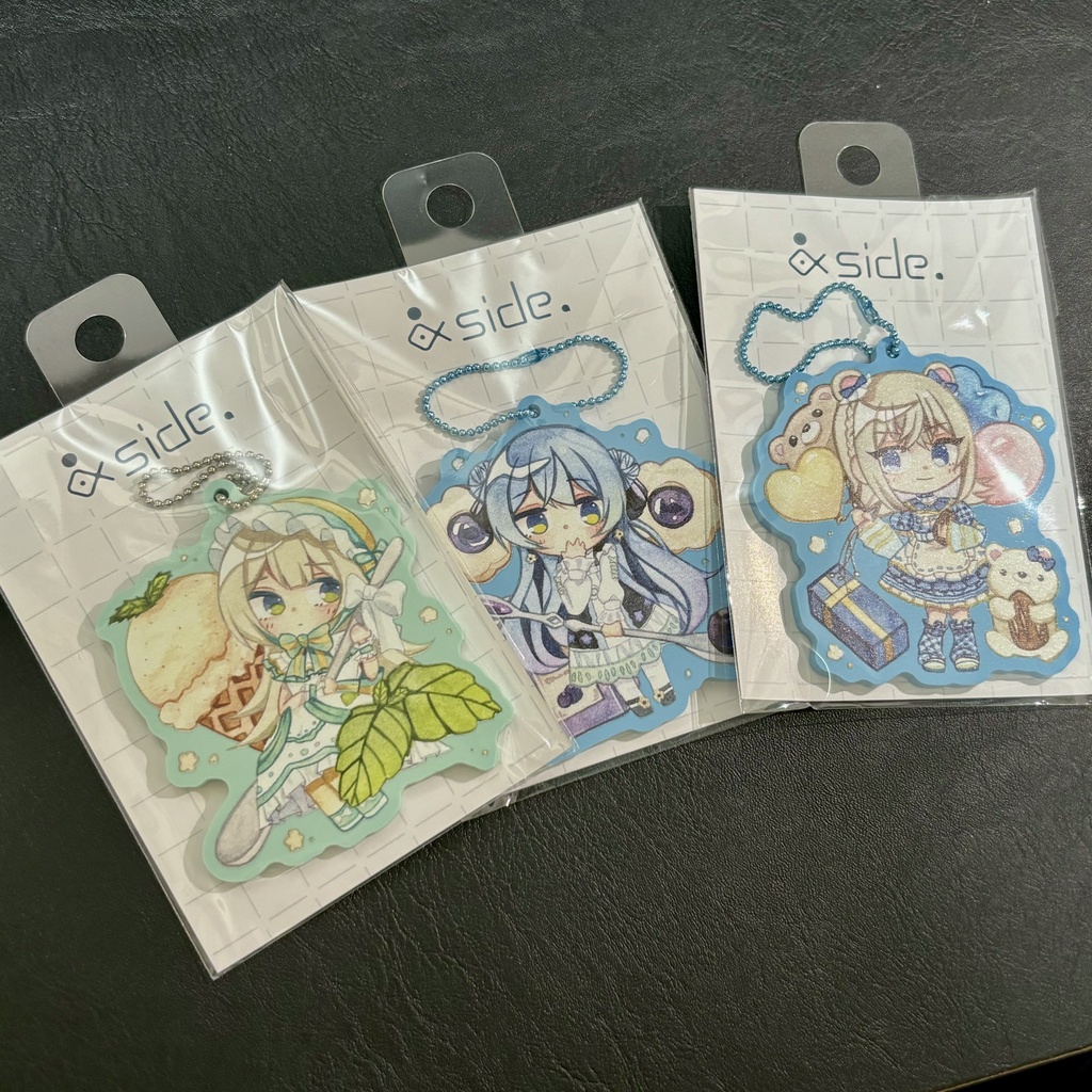 カラーアクリルキーホルダー