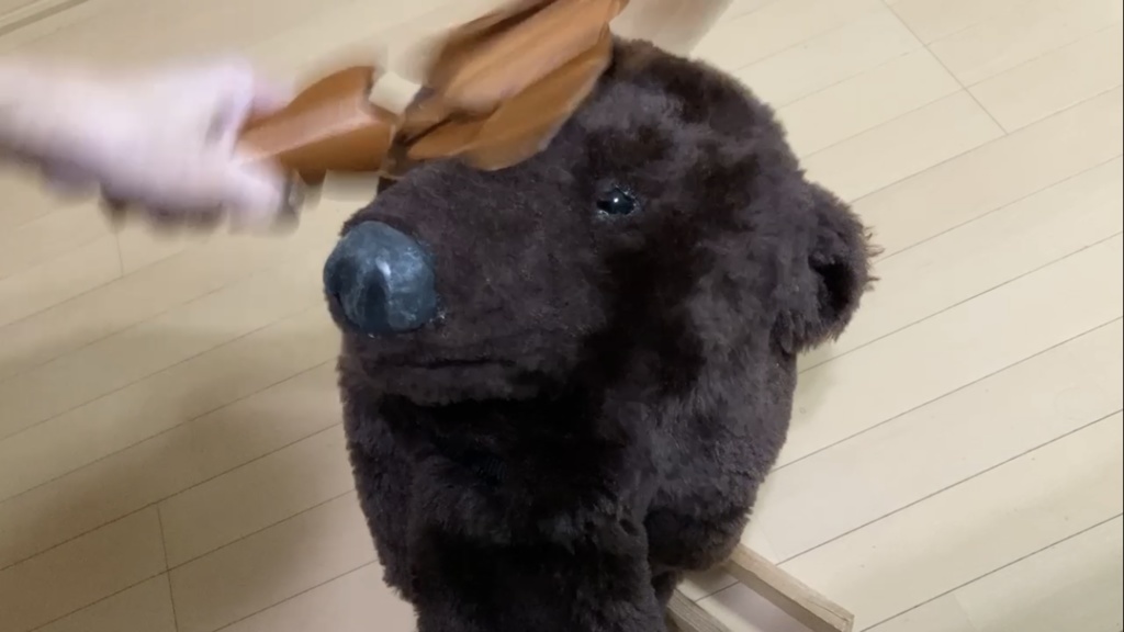 繰り返し使える! 割れるビンのオモチャ『ガチャビン』