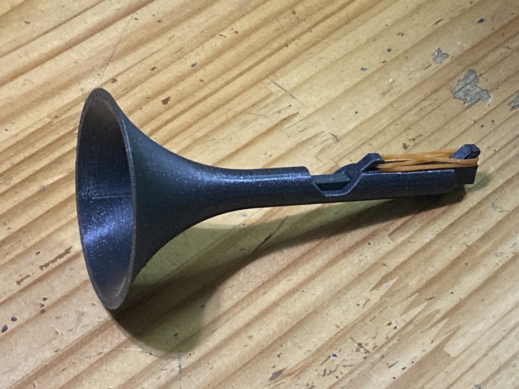 ラッパ型クラッカーのオモチャの3Dデータ(STL形式)