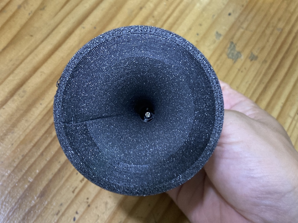 ラッパ型クラッカーのオモチャの3Dデータ(STL形式)