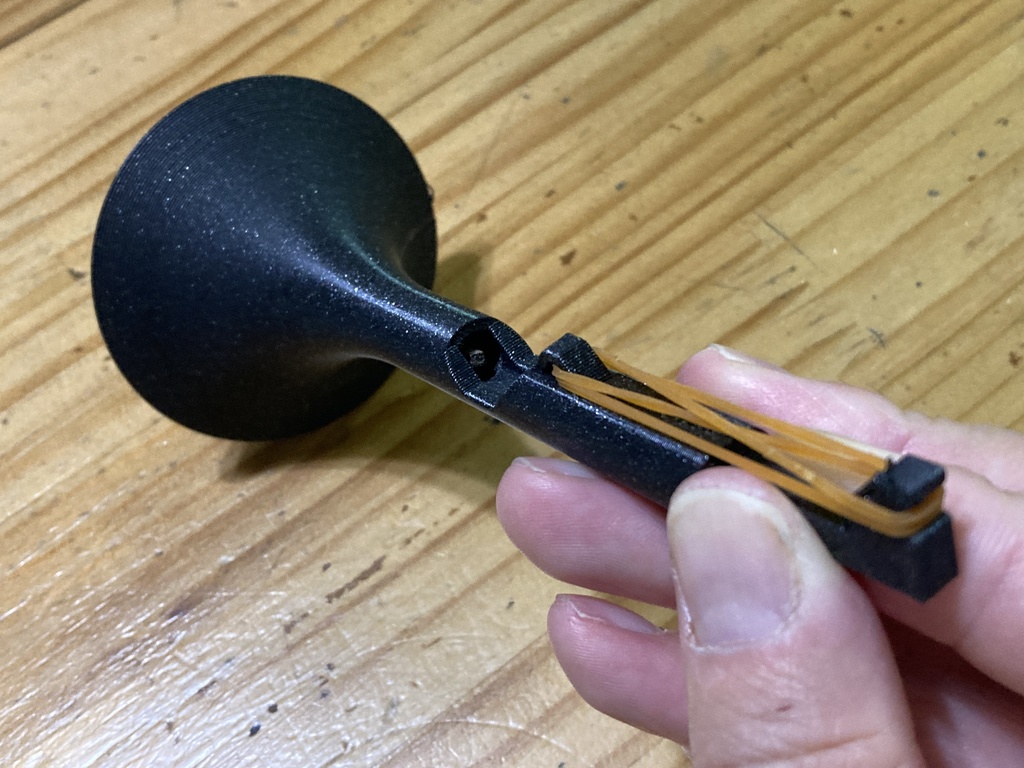 ラッパ型クラッカーのオモチャの3Dデータ(STL形式)