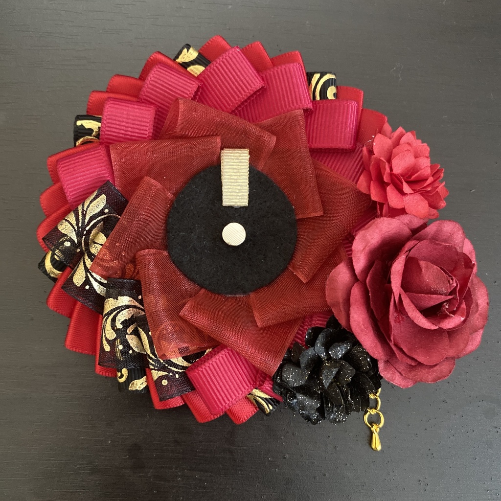 痛ロゼット 赤華+ハートキーチェーン(ピンクゴールド)