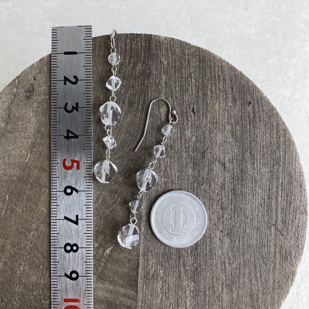 天然水晶5連ピアス