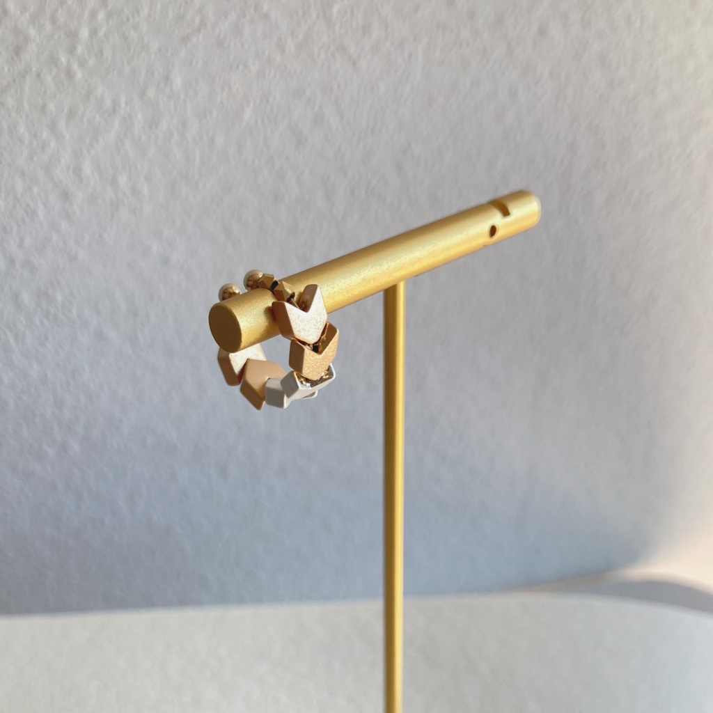 矢羽根イヤーカフ