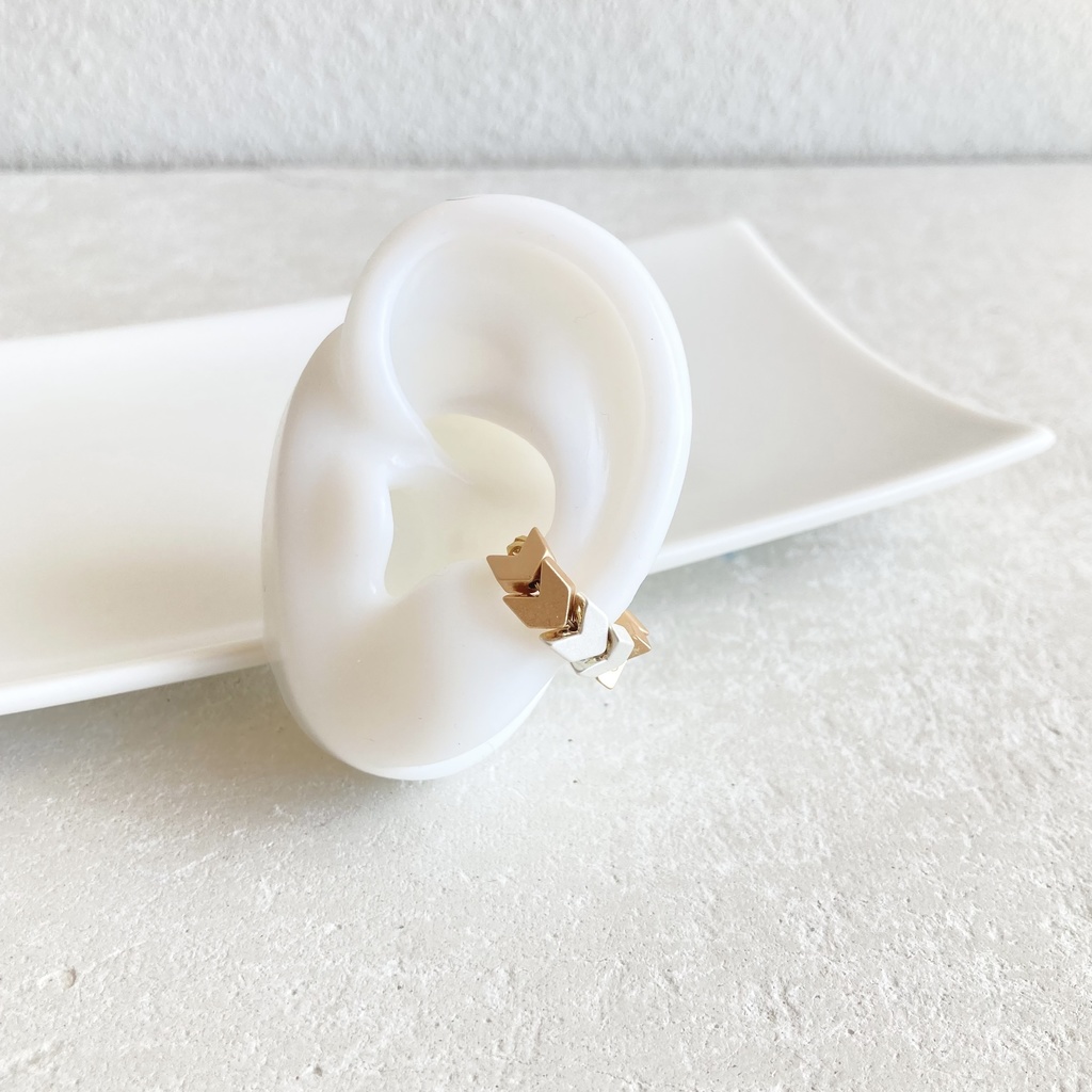 矢羽根イヤーカフ