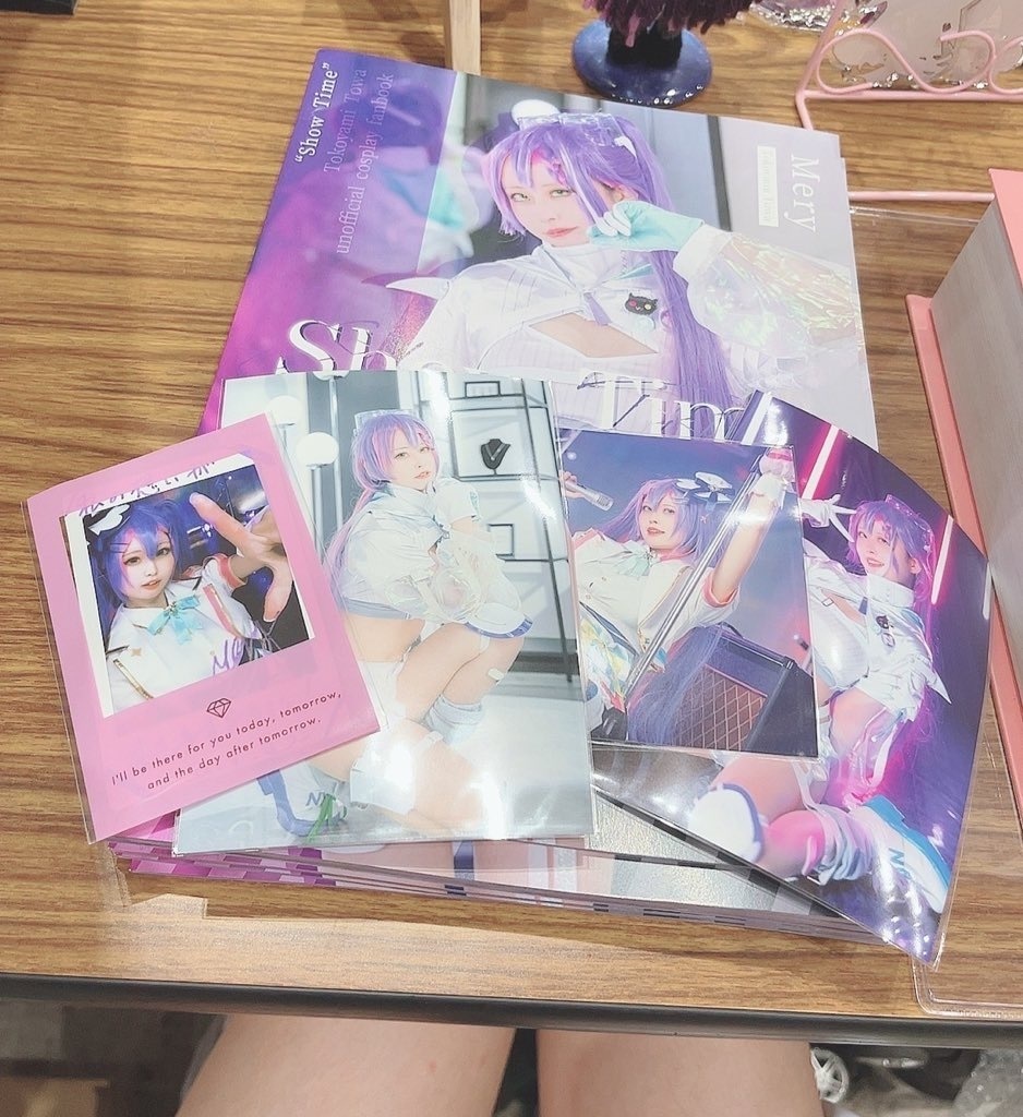 常闇トワ写真集 《Show Time》