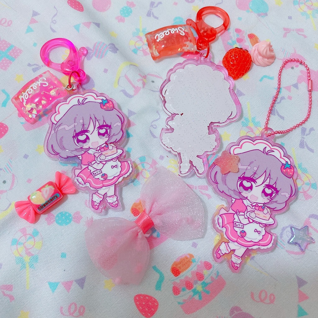 hymn🍓🍨🍮ウエイトレスアクキー♡