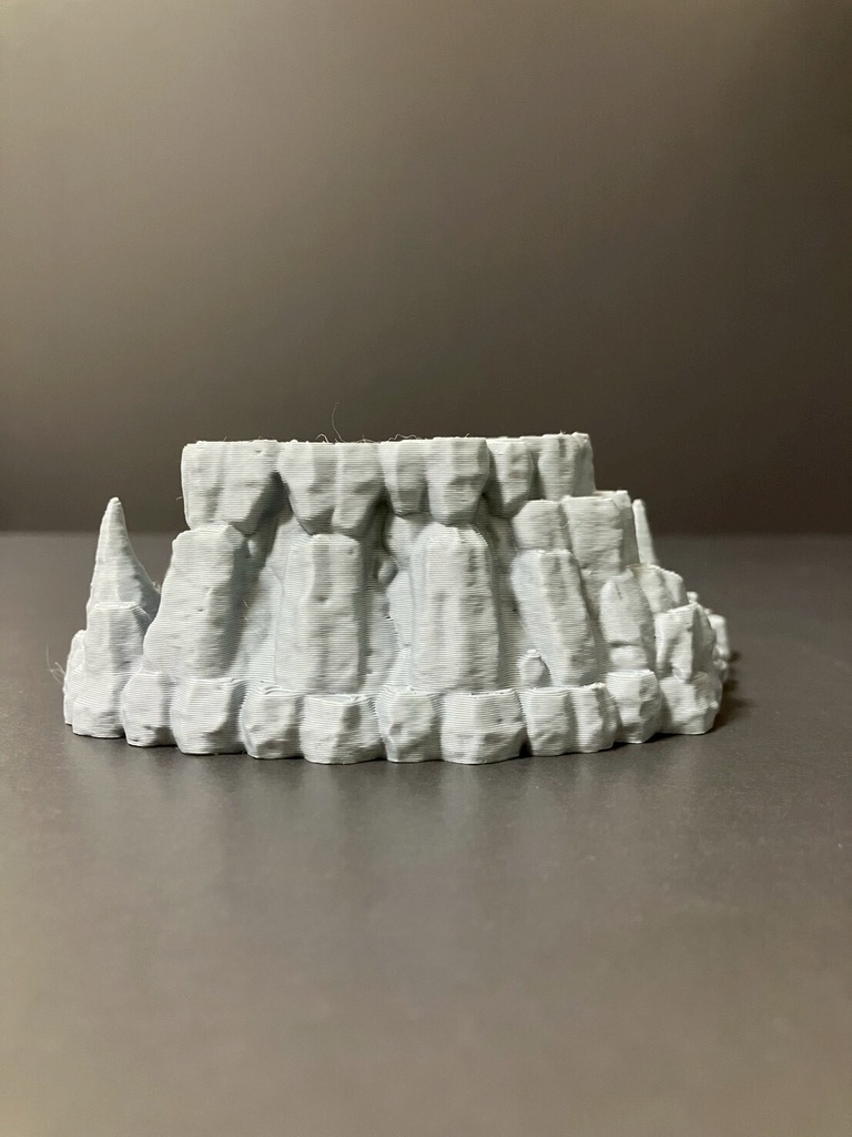 【龍脈】龍脈蠢く二段岩場 フィギュア台座 全3色|幅12cm 龍の鱗と爪のジオラマベース ベージュ・グレー・漆黒 ドラゴン・召喚シーンに