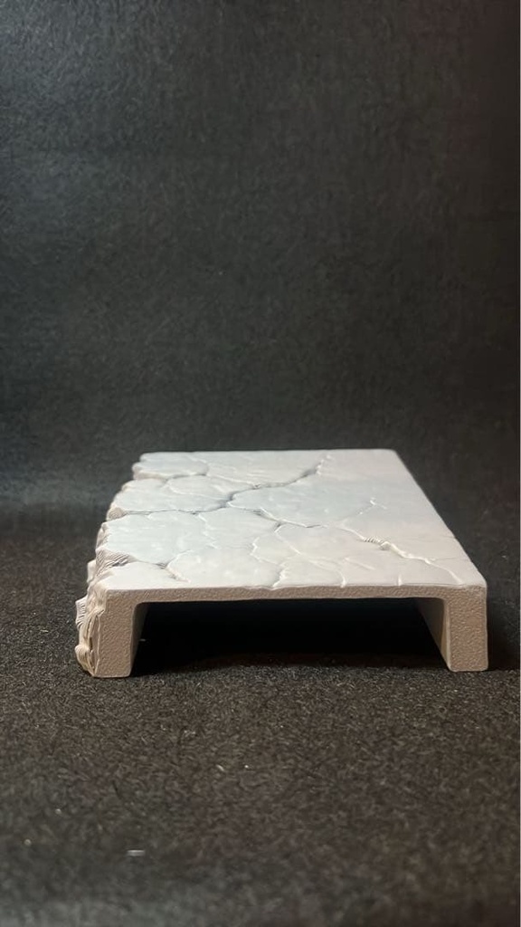 【岩場】ひび割れた地面 フィギュア台座 幅15cm|崩れた岩肌のジオラマベース 高さ約5cm バトル・決戦シーンに 岩場シリーズ