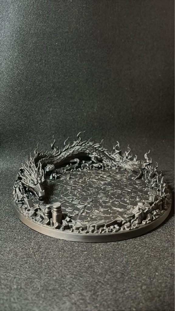 【龍脈】黒炎龍の秘境 フィギュア台座 幅15cm|龍が囲む石畳の円形ジオラマベース ブラック ドラゴン・召喚シーンに 龍脈シリーズ