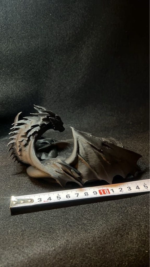 【龍脈】眠り黒龍の懐 フィギュア台座 幅15cm|龍の腹に飾るドラゴンジオラマベース ブラック ドラゴン・召喚シーンに 龍脈シリーズ